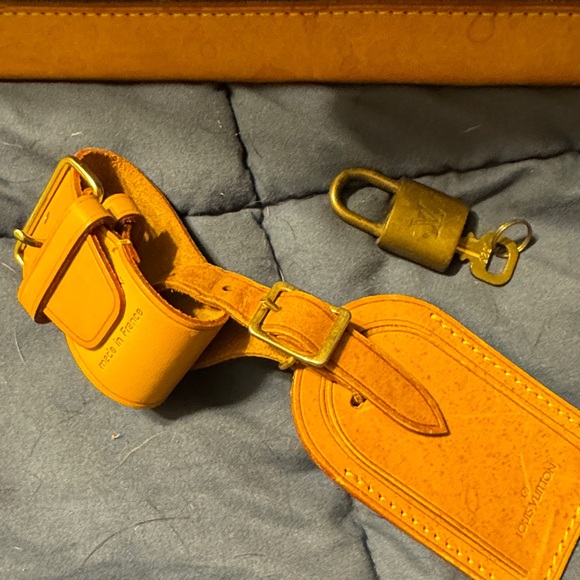 Louis Vuitton Monogram Shoulder Bag in Brown and Tan - Picture 11 of 14